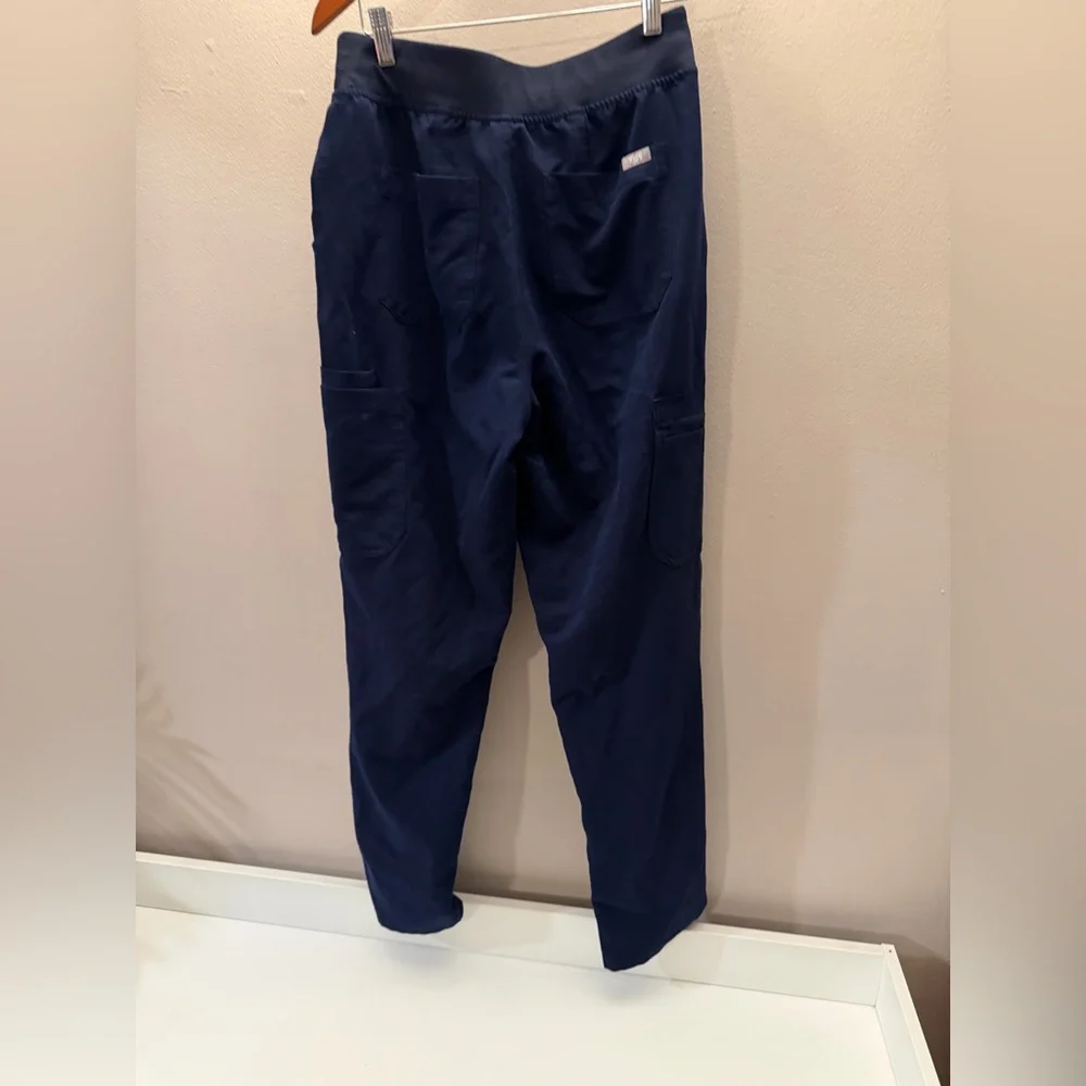 Medium size navy‎ figs scrub bottom pants